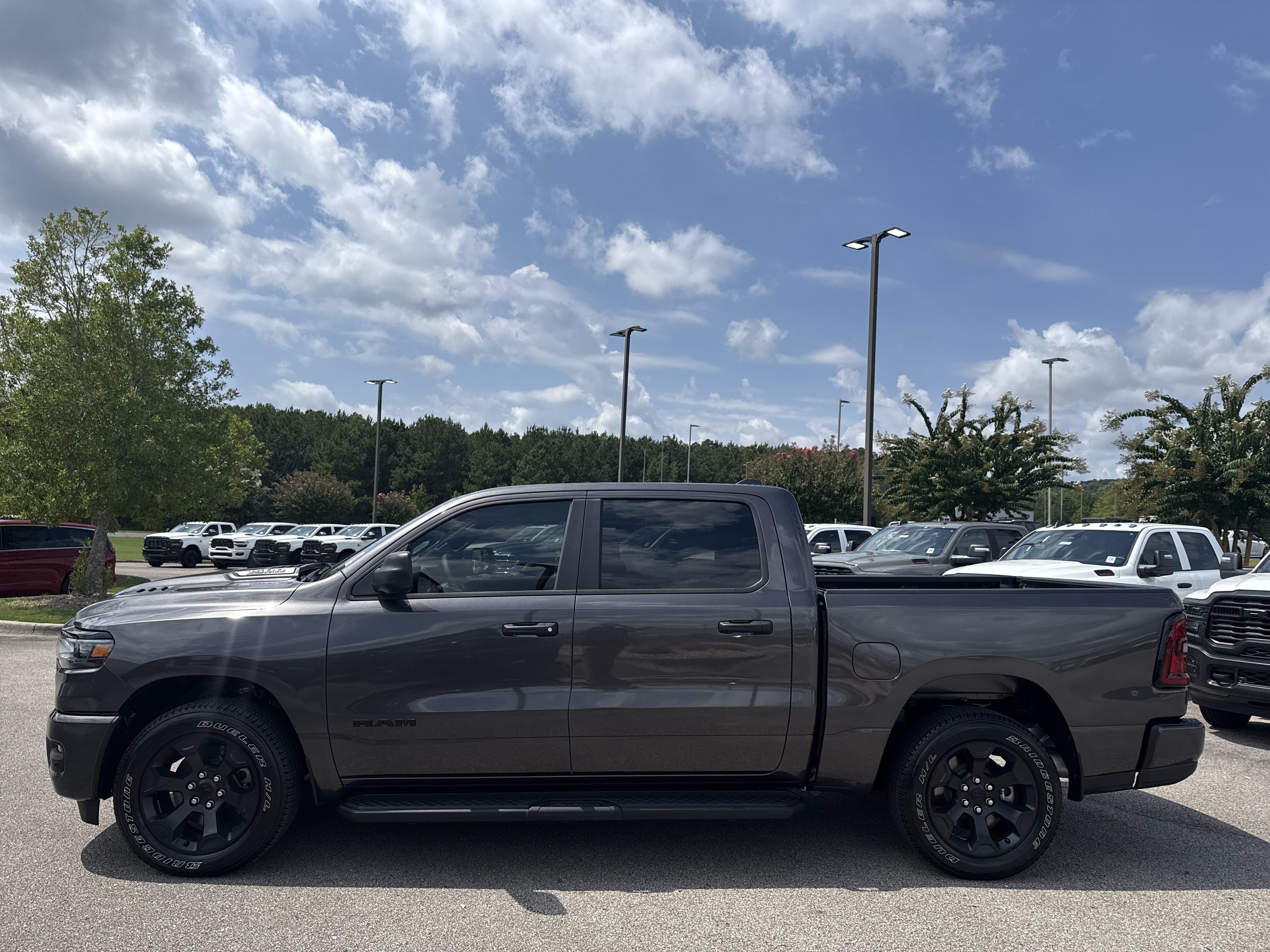 New 2026 RAM 1500 Express AWD/4WD image 5