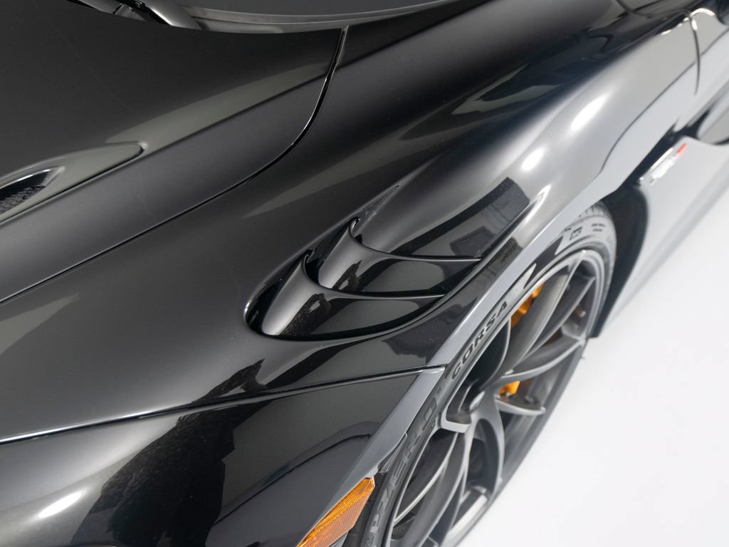 Used 2026 McLaren 750S Spider RWD image 41
