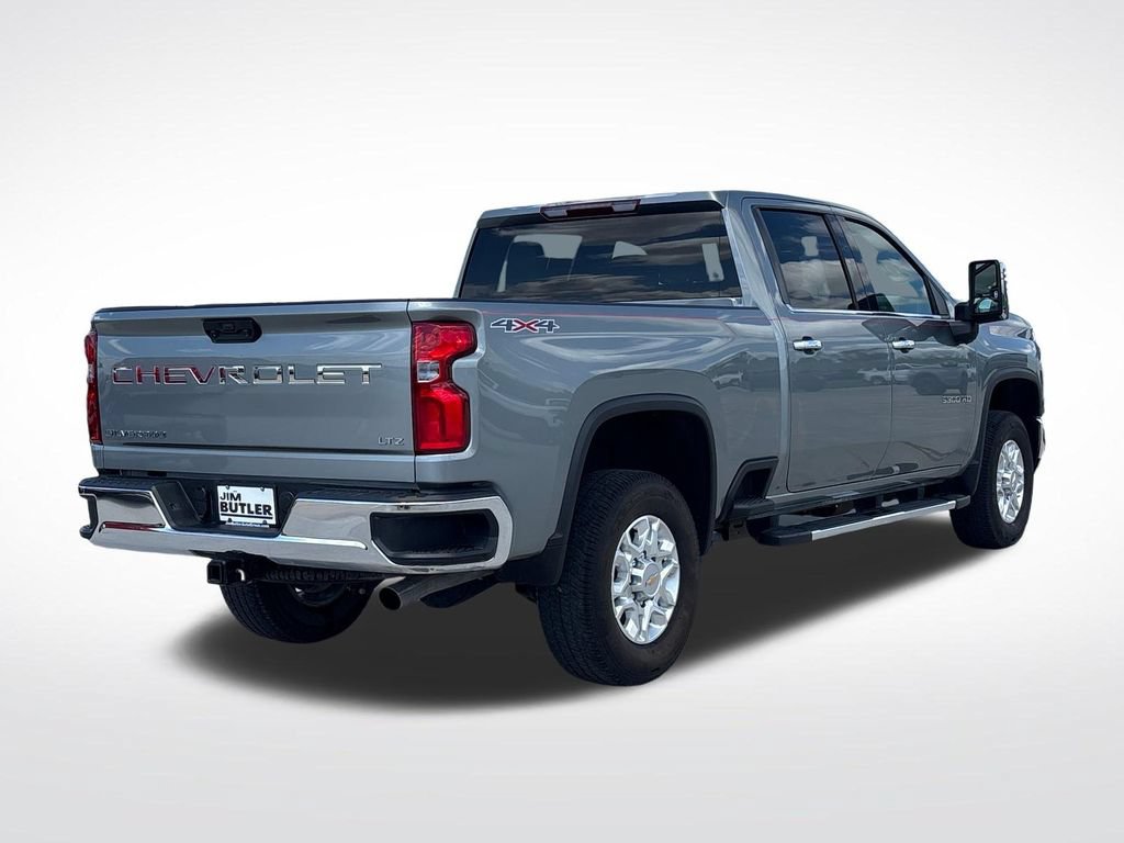 Used 2024 Chevrolet Silverado 3500 LTZ AWD/4WD image 8