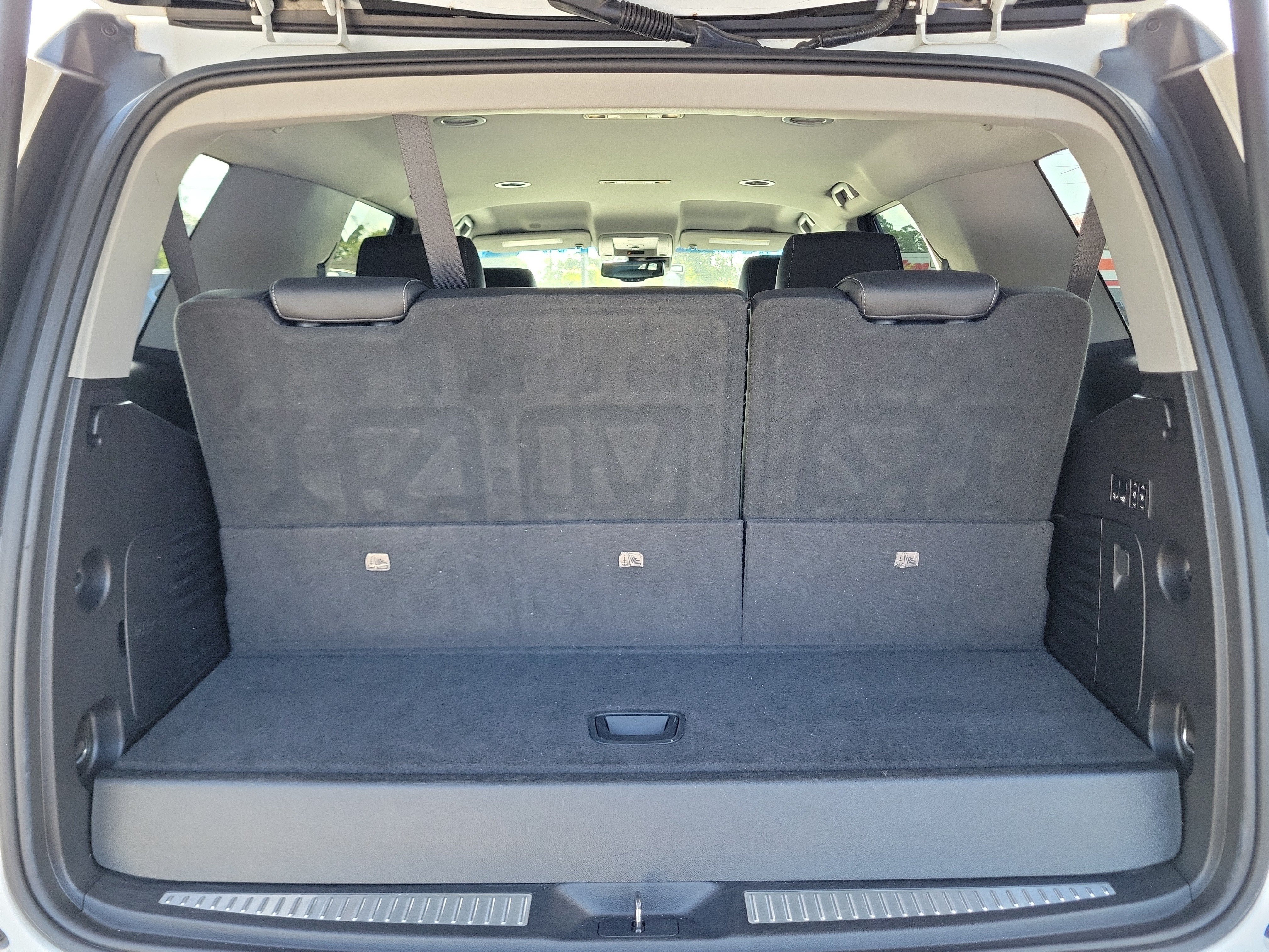 Used 2019 Chevrolet Tahoe Premier RWD image 14