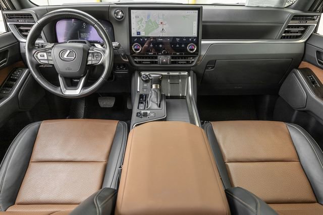 Used 2024 Lexus GX 550 w/ Accessory Package (2T) AWD/4WD image 6