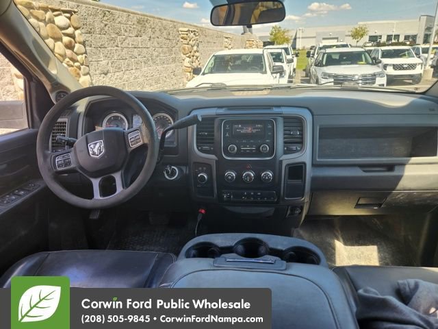 Used 2017 RAM 5500 Tradesman w/ Chrome Appearance Group AWD/4WD image 8