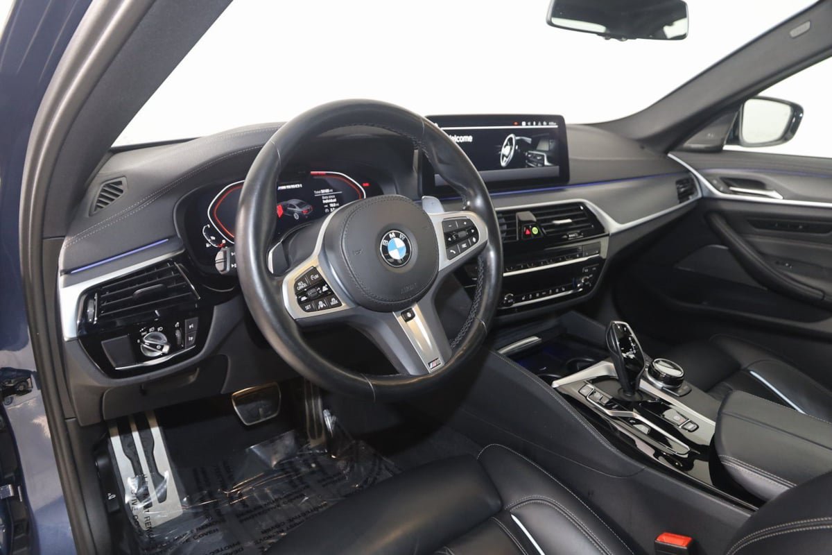 Used 2023 BMW M550i xDrive w/ Executive Package AWD/4WD image 33
