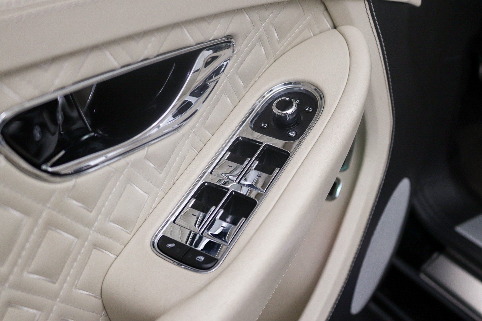 Used 2020 Bentley Continental GT V8 AWD/4WD image 27