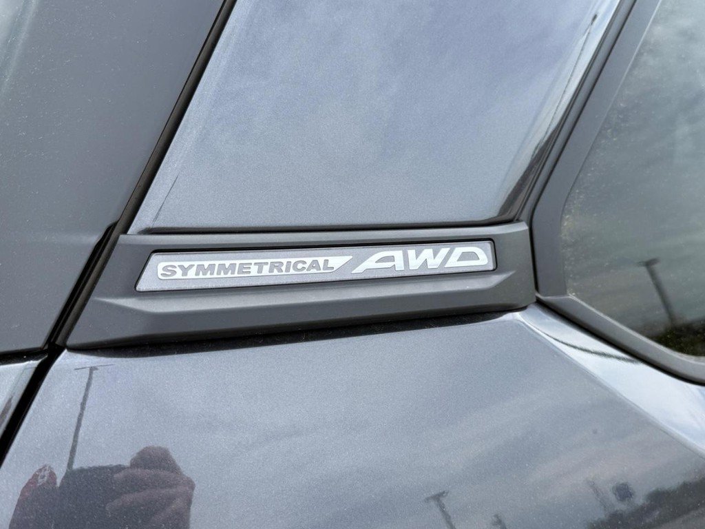 Used 2025 Subaru Forester Limited image 10