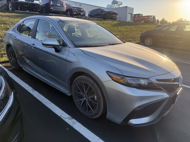 Used 2024 Toyota Camry SE