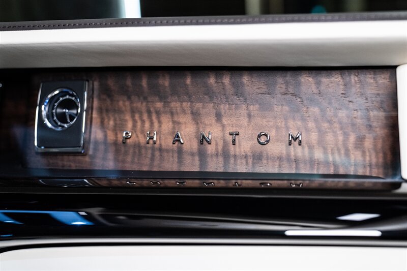 Used 2026 Rolls-Royce Phantom Sedan RWD image 20