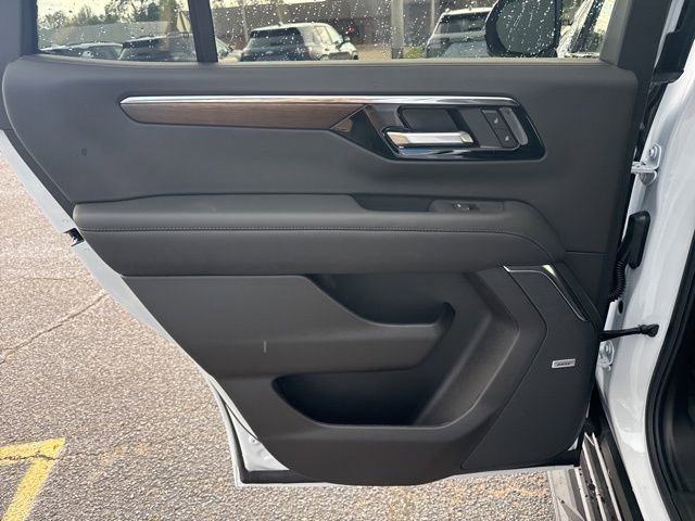 New 2026 Chevrolet Tahoe High Country w/ Sun And Tow Package AWD/4WD image 12