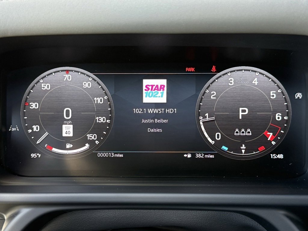 New 2026 Land Rover Defender 110 X-Dynamic SE image 31