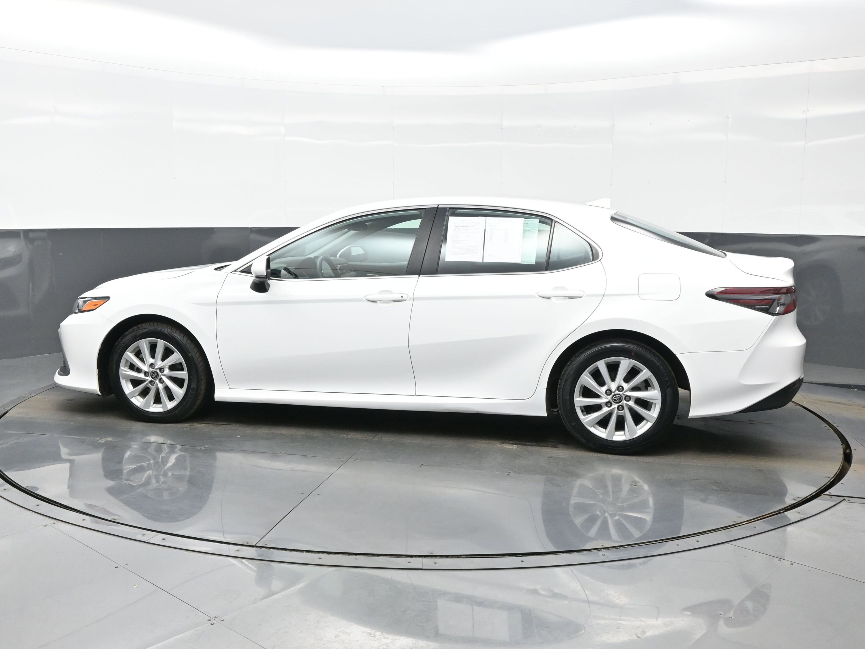 Used 2024 Toyota Camry LE image 3