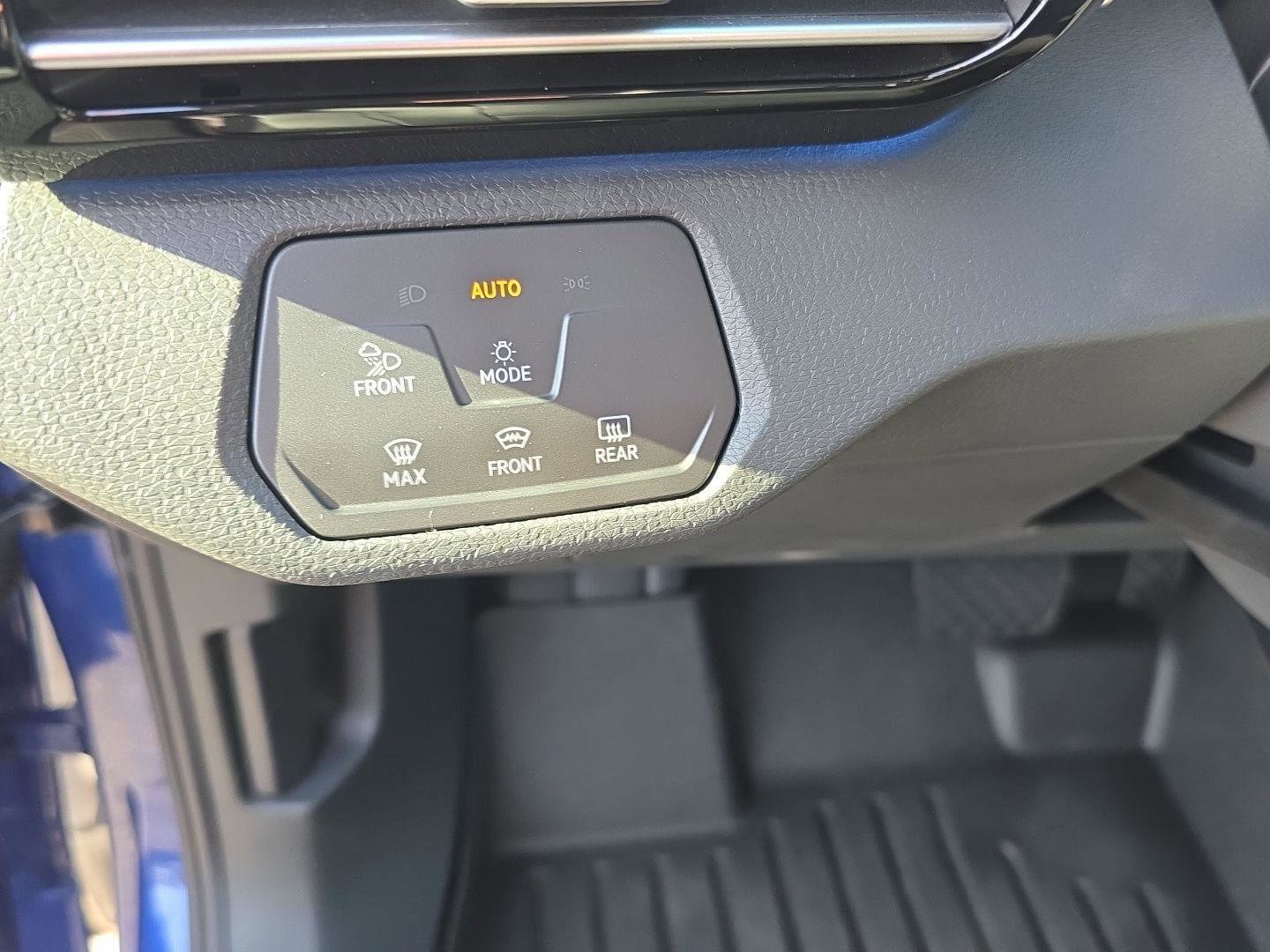 Certified 2022 Volkswagen ID.4 Pro S image 17