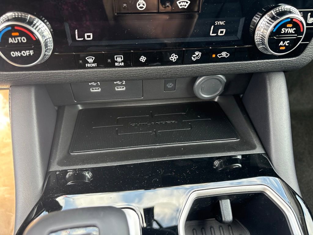 New 2026 Mitsubishi Outlander AWD image 27