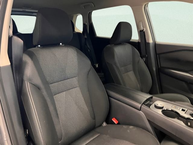Used 2025 Nissan Rogue SV AWD/4WD image 15