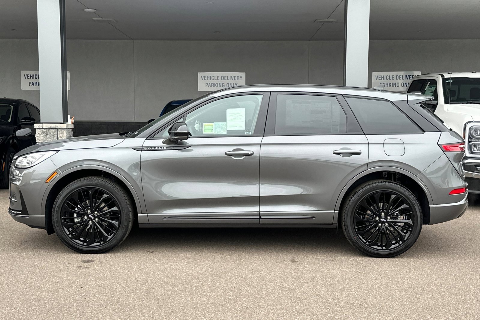 New 2025 Lincoln Corsair Reserve w/ Equipment Group 202A image 6