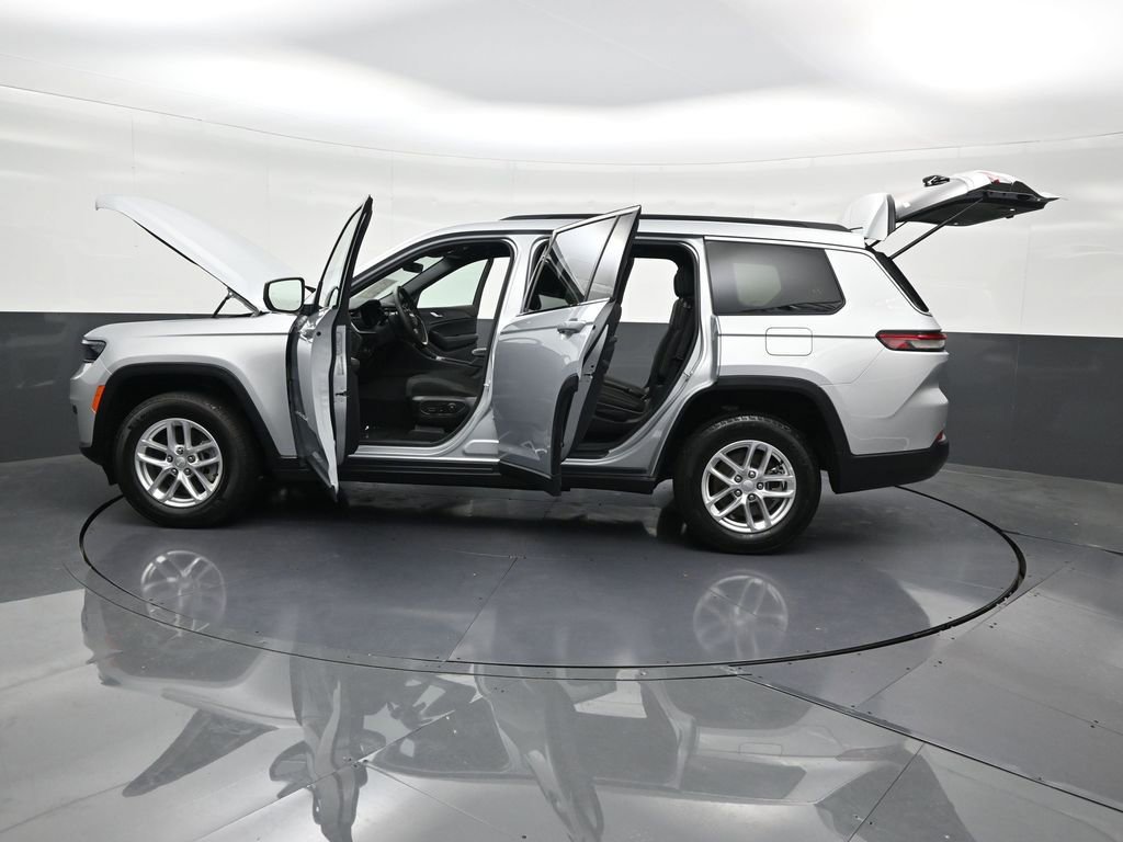 Used 2025 Jeep Grand Cherokee L Laredo image 34
