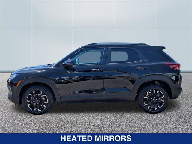 Used 2023 Chevrolet TrailBlazer LT FWD image 2