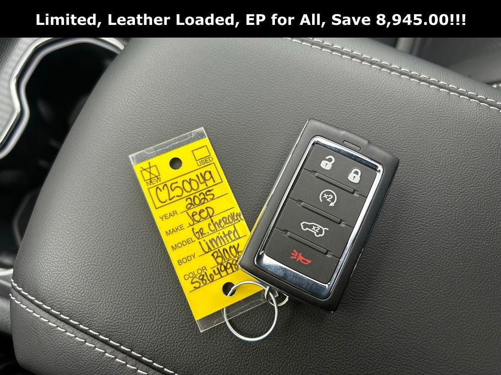New 2025 Jeep Grand Cherokee L Limited w/ Luxury Tech Group II image 33