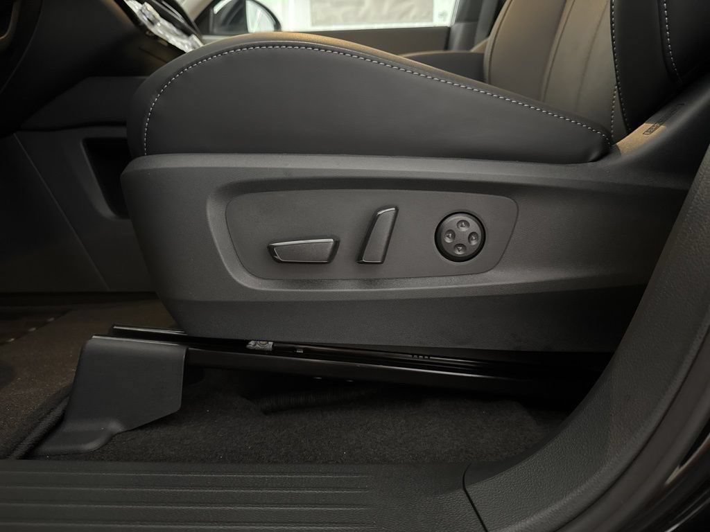 Certified 2026 INFINITI QX60 Luxe w/ Cargo Package FWD image 14
