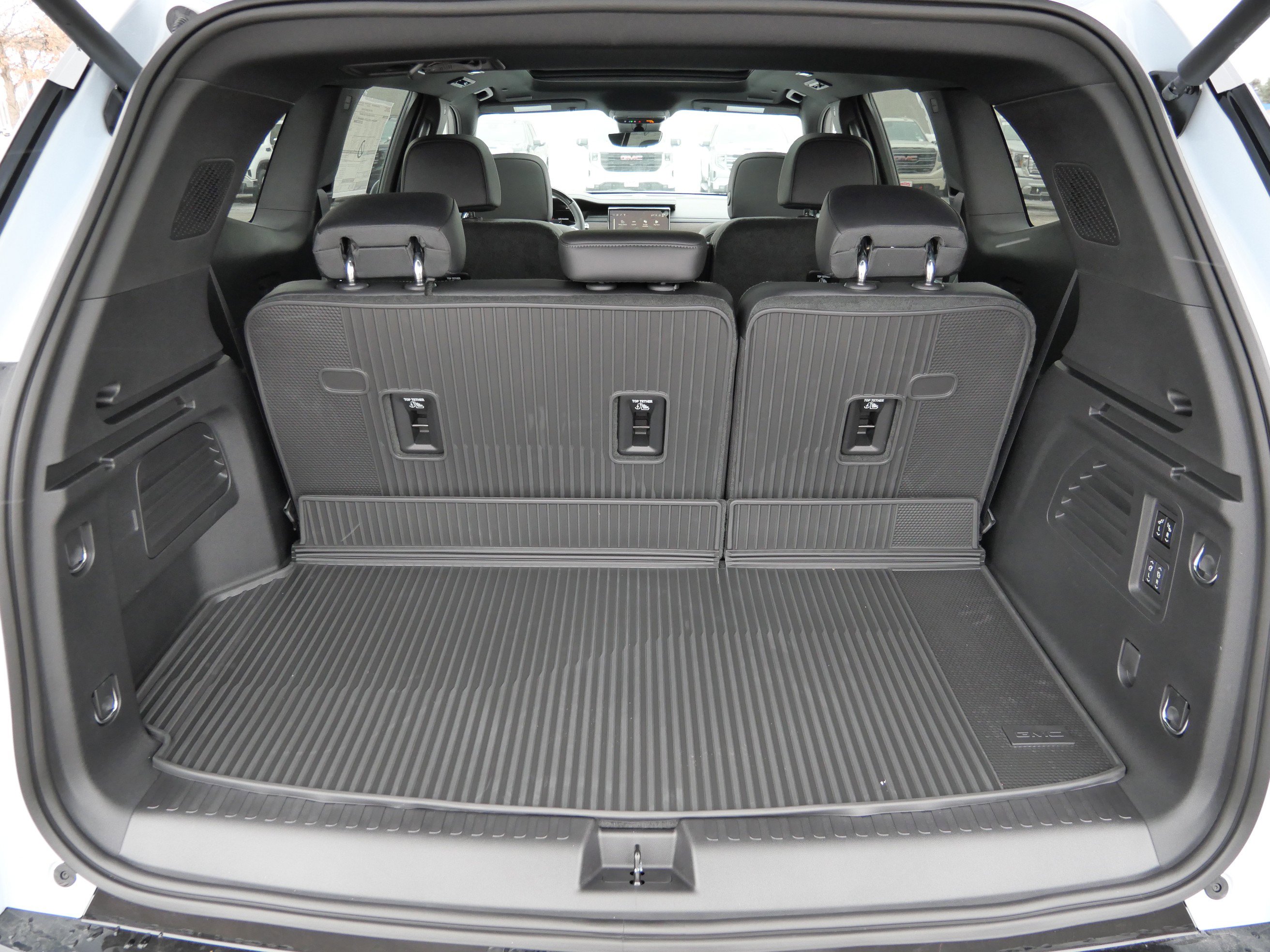 New 2026 GMC Acadia Denali w/ Super Cruise Package image 5