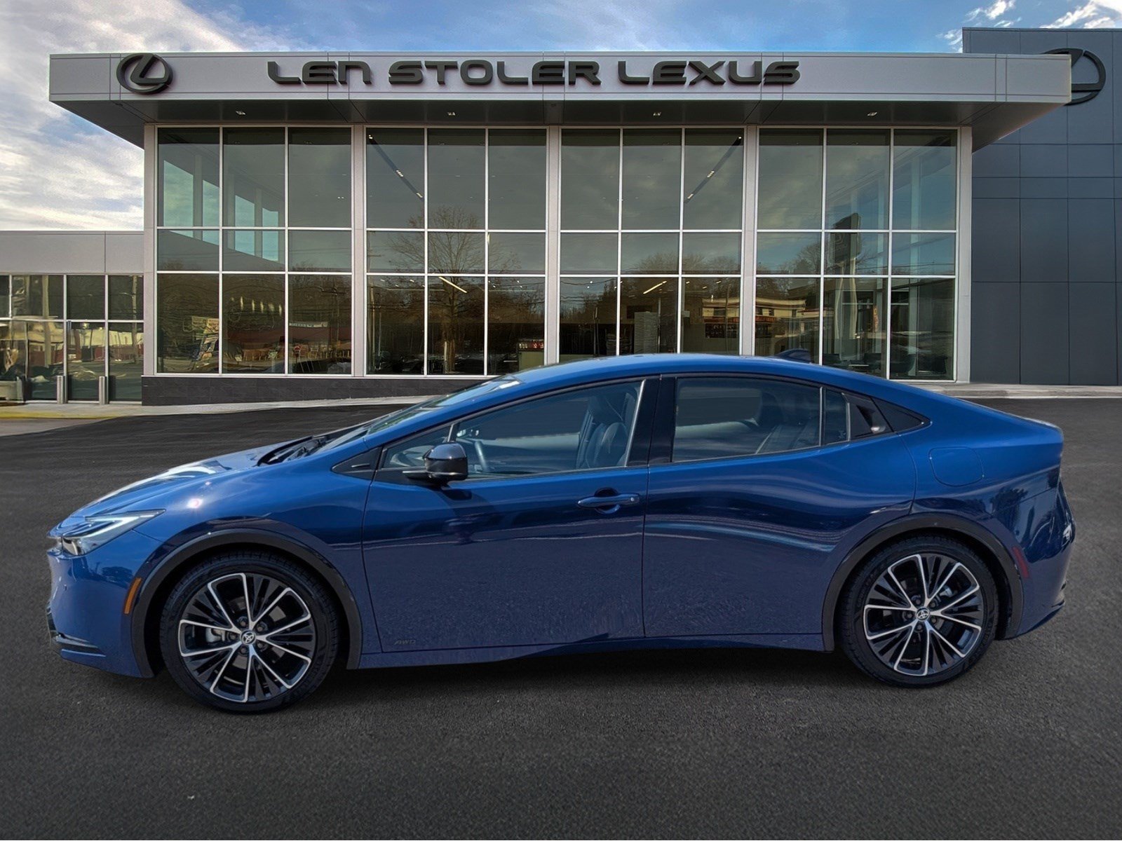 Used 2024 Toyota Prius Limited w/ Limited Premium Package AWD/4WD image 6