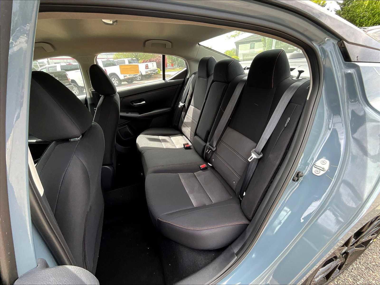 New 2025 Nissan Sentra SR w/ Midnight Edition image 15