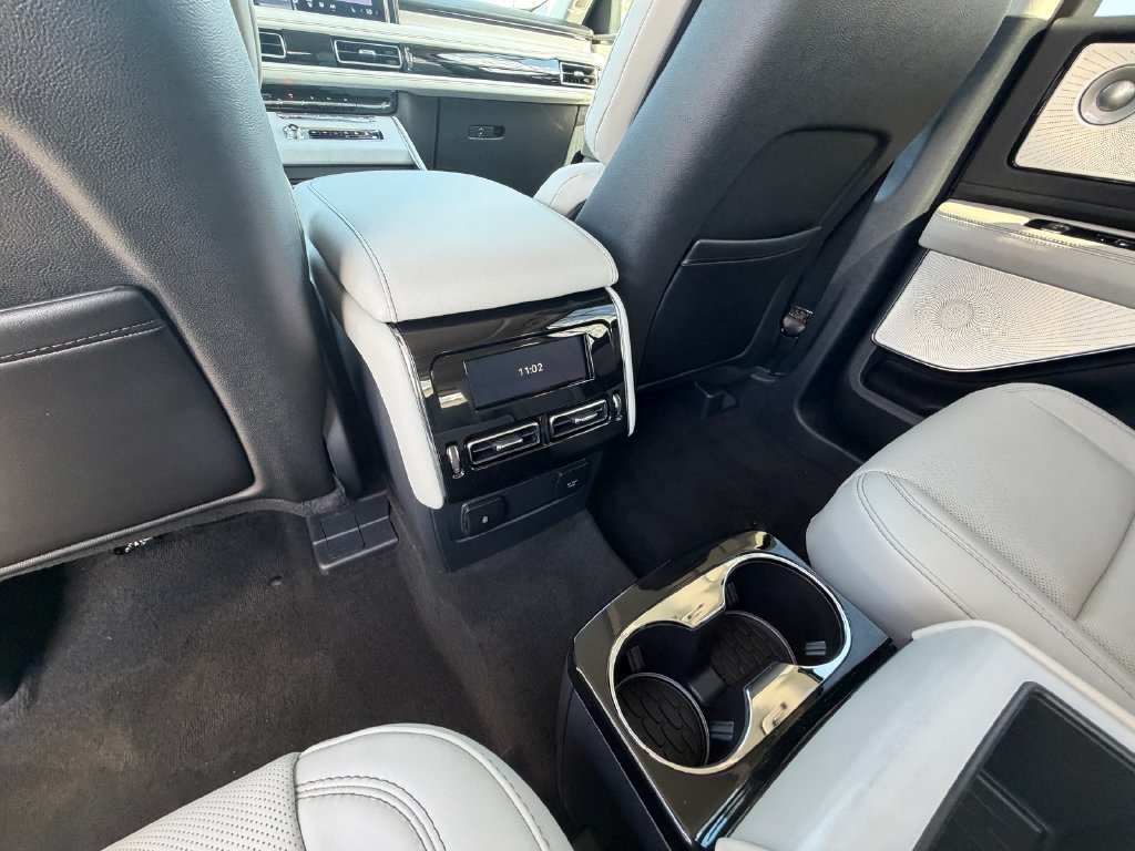New 2026 Lincoln Aviator Reserve AWD/4WD image 29