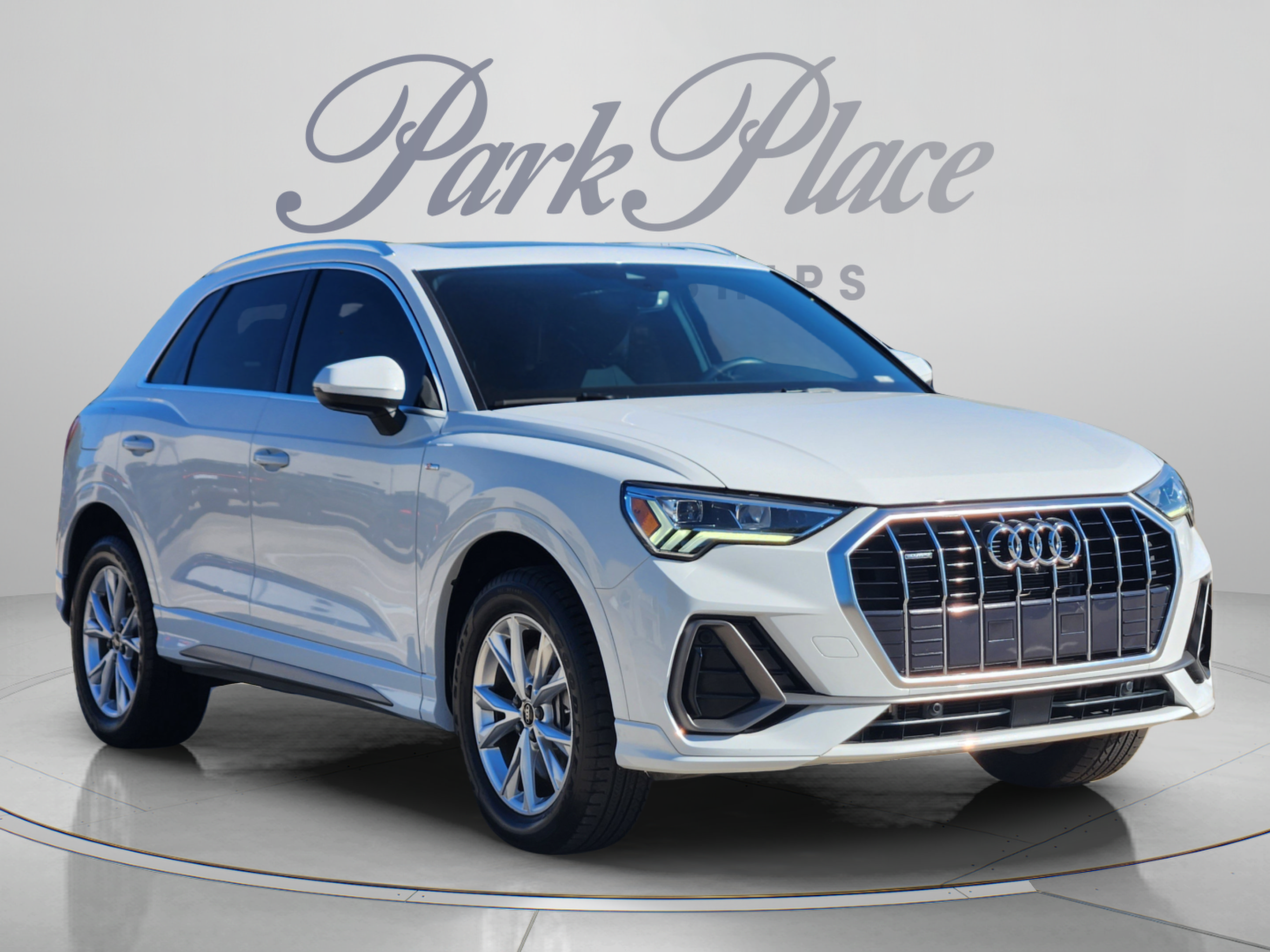 Used 2022 Audi Q3 2.0T Premium Plus AWD/4WD image 4