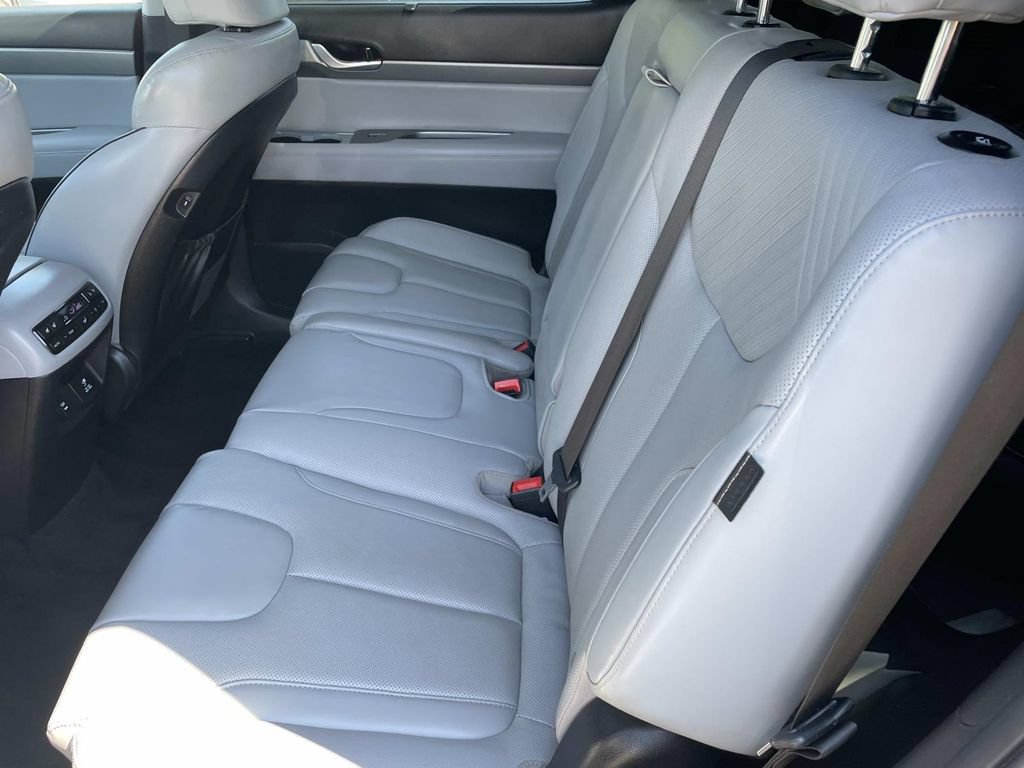 Used 2025 Hyundai Palisade SEL AWD/4WD image 14