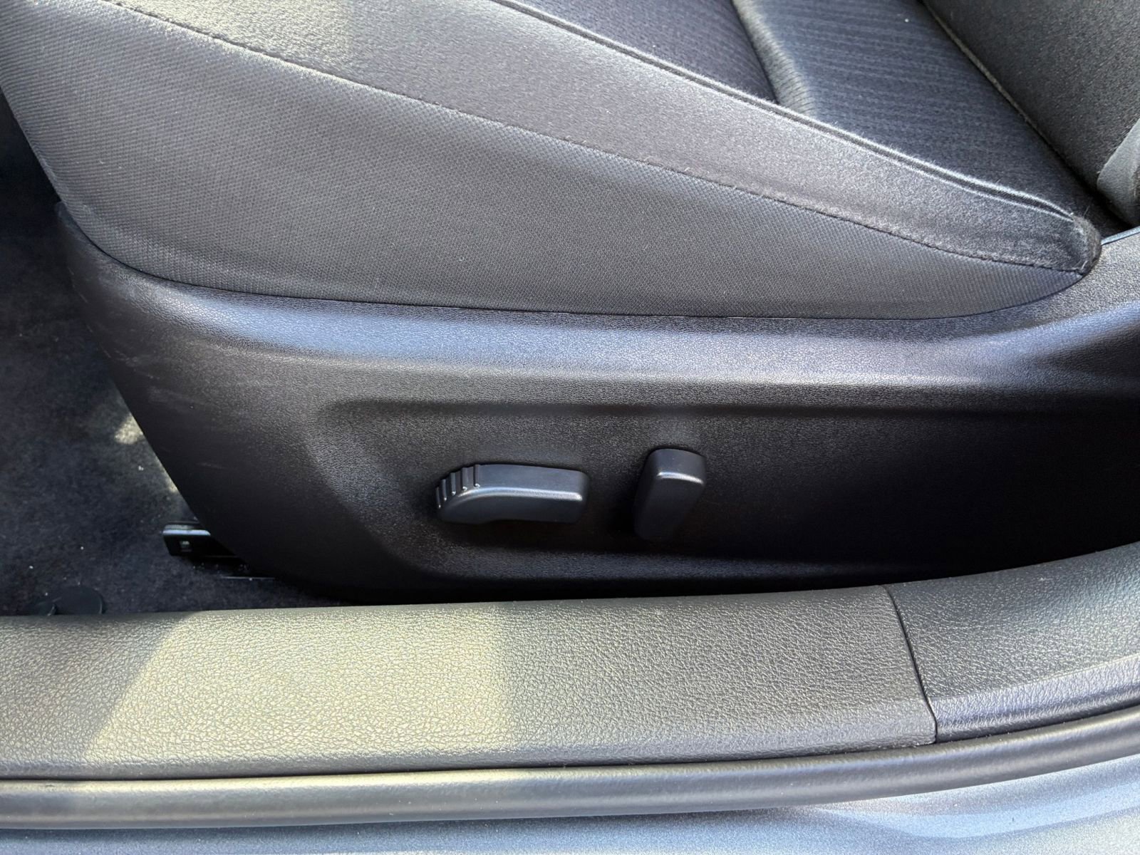 Used 2025 Nissan Altima 2.5 SV FWD image 22