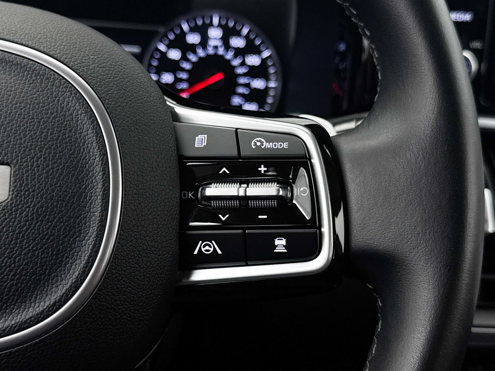Certified 2023 Kia Sorento EX FWD image 37