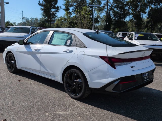 New 2026 Hyundai Elantra SEL Sport FWD image 7