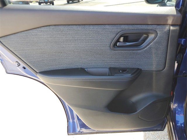 Used 2021 Nissan Rogue S image 12