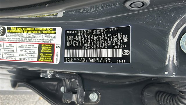 Used 2025 Toyota Camry LE image 32