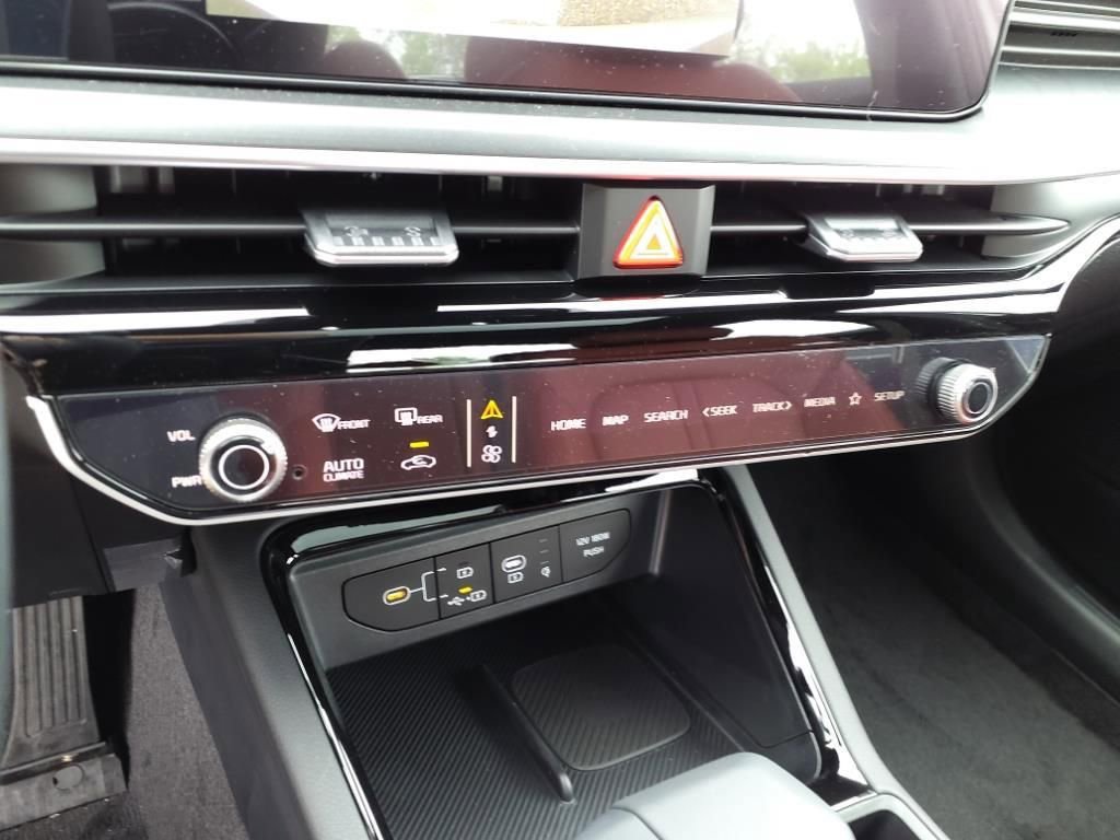 New 2025 Kia K5 GT-Line w/ GT-Line Premium Package image 22