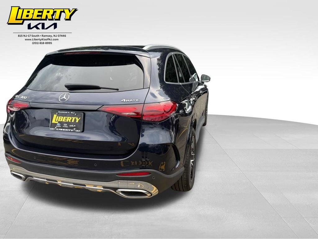 Used 2024 Mercedes-Benz GLC 300 4MATIC image 7
