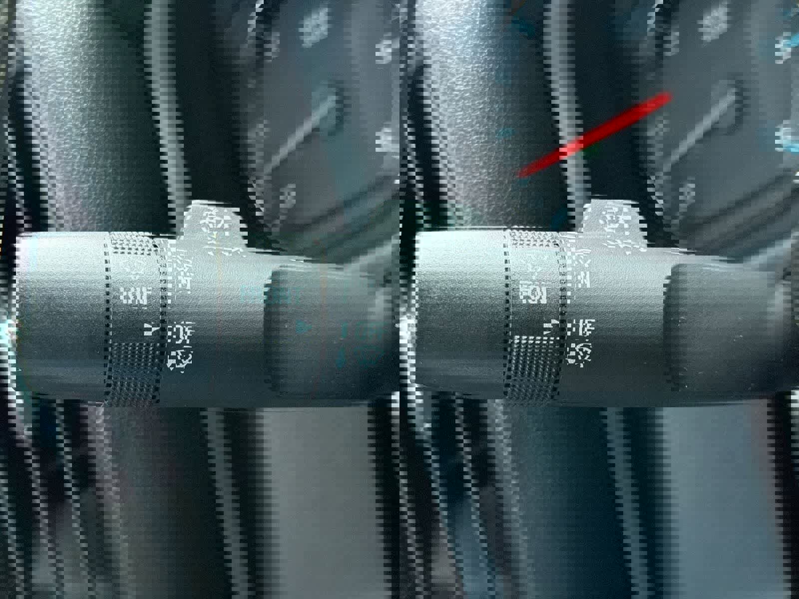 Used 2018 Chevrolet Silverado 1500 LT image 26