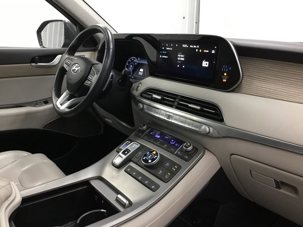 Used 2022 Hyundai Palisade Limited w/ Cargo Package image 26