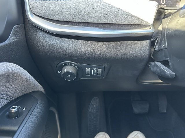 Used 2024 Jeep Compass Latitude image 24