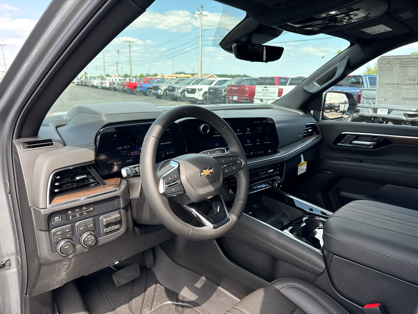 New 2026 Chevrolet Suburban High Country w/ Sun And Tow Package AWD/4WD image 13