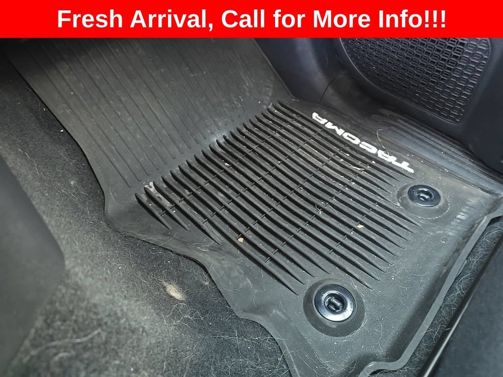 Used 2025 Toyota Tacoma SR w/ SR Upgrade Package RWD image 9