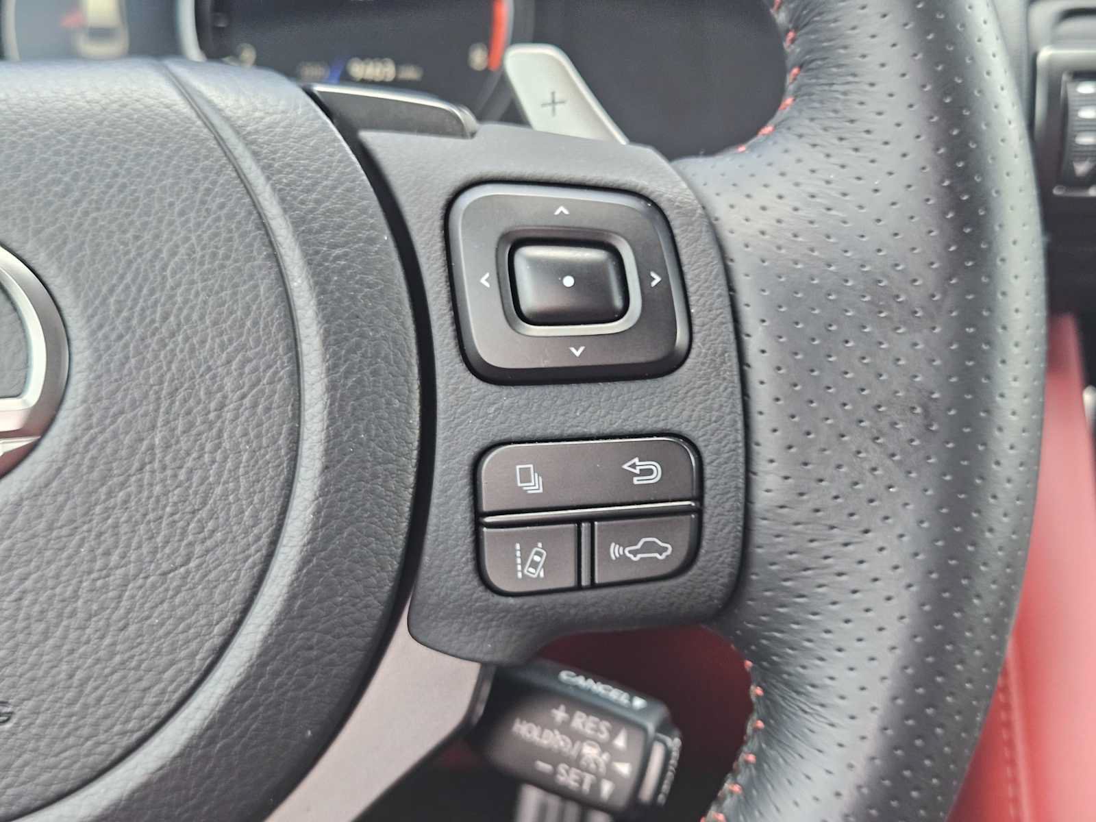 Used 2025 Lexus IS 500 w/ Accessory Package 2 RWD image 28