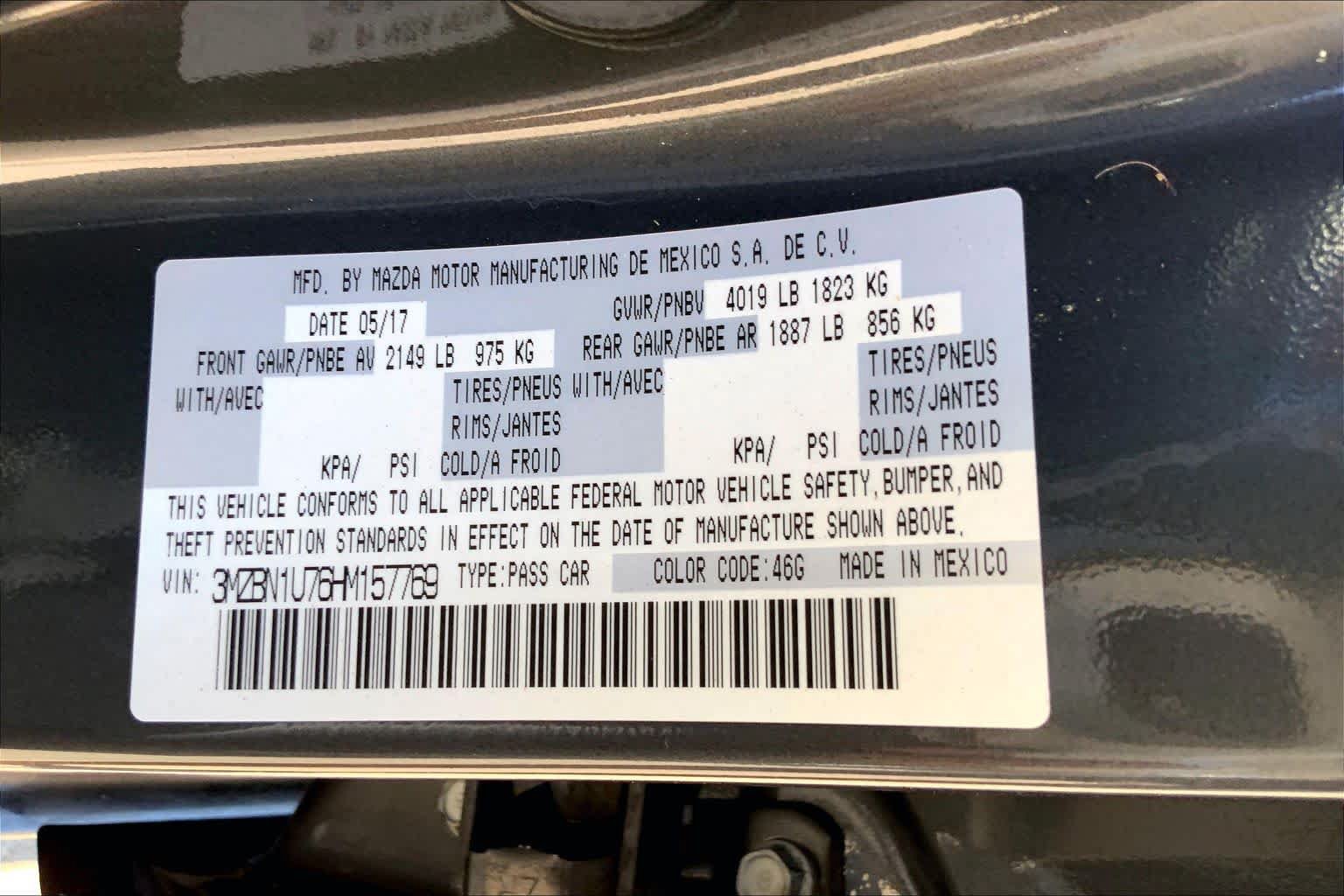 Used 2017 MAZDA MAZDA3 Sport w/ Preferred Equipment Package FWD image 31