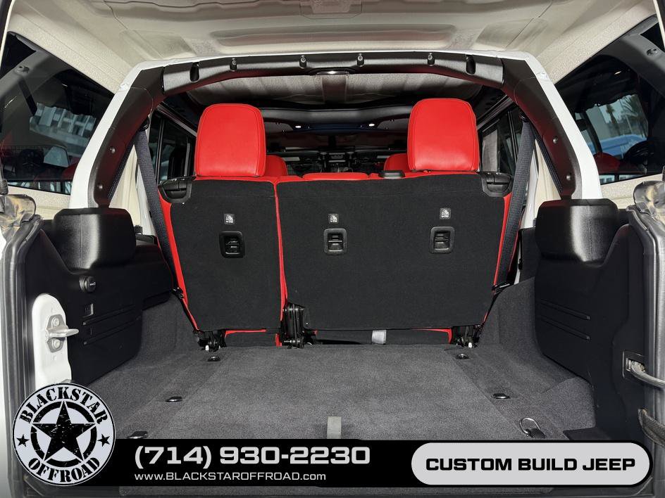 Used 2025 Jeep Wrangler Unlimited Rubicon AWD/4WD image 30