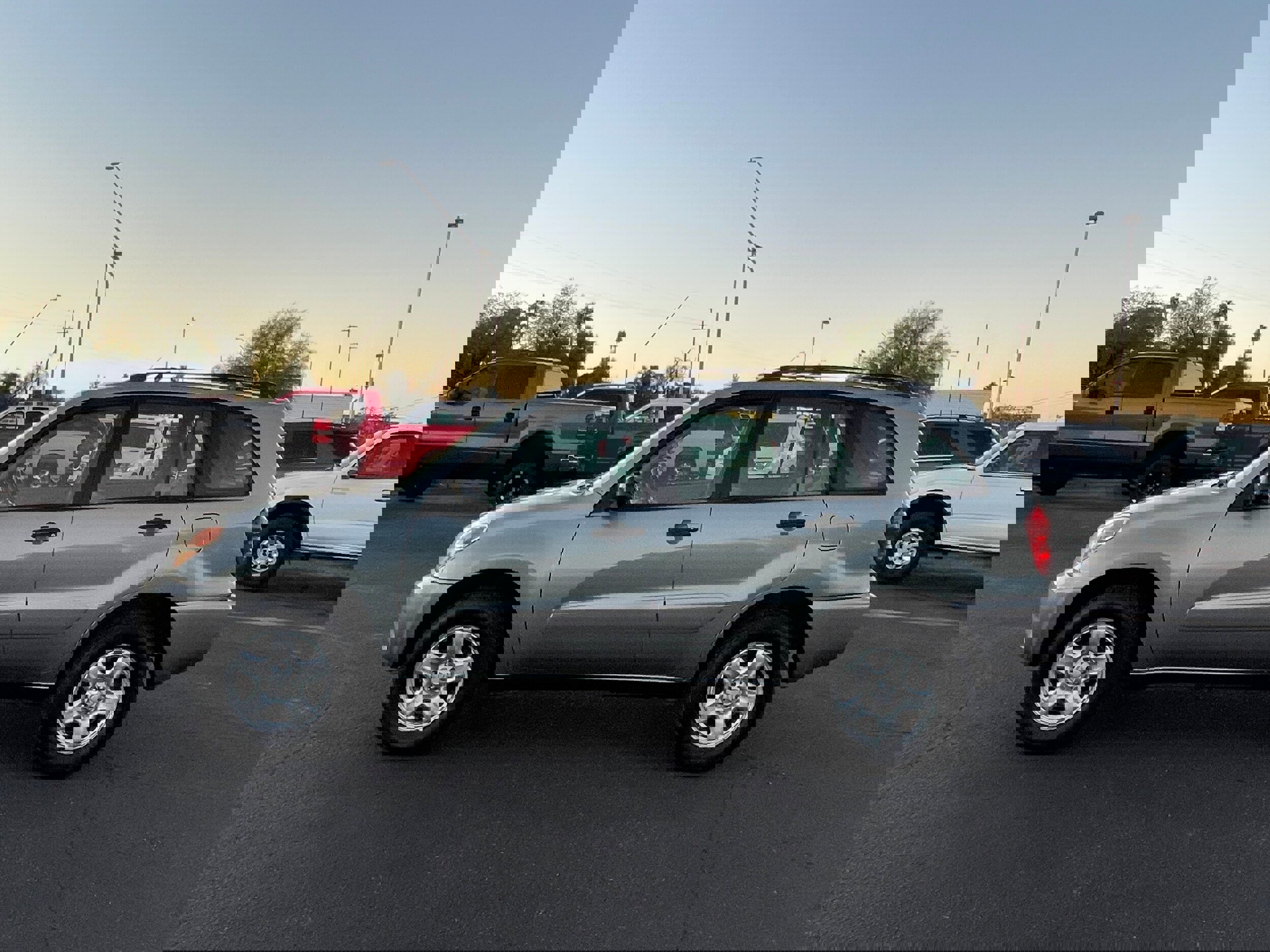 Used 2004 Toyota RAV4 2WD image 2