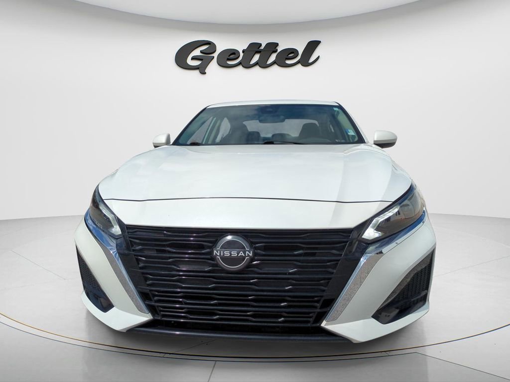 Certified 2023 Nissan Altima 2.5 SV AWD/4WD image 2
