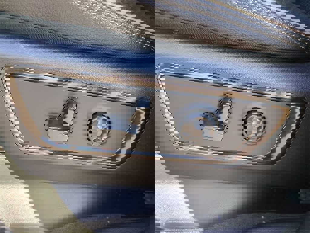 Used 2022 RAM 1500 Limited image 9