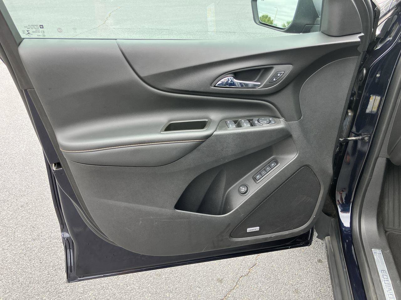 Used 2020 Chevrolet Equinox Premier AWD/4WD image 16