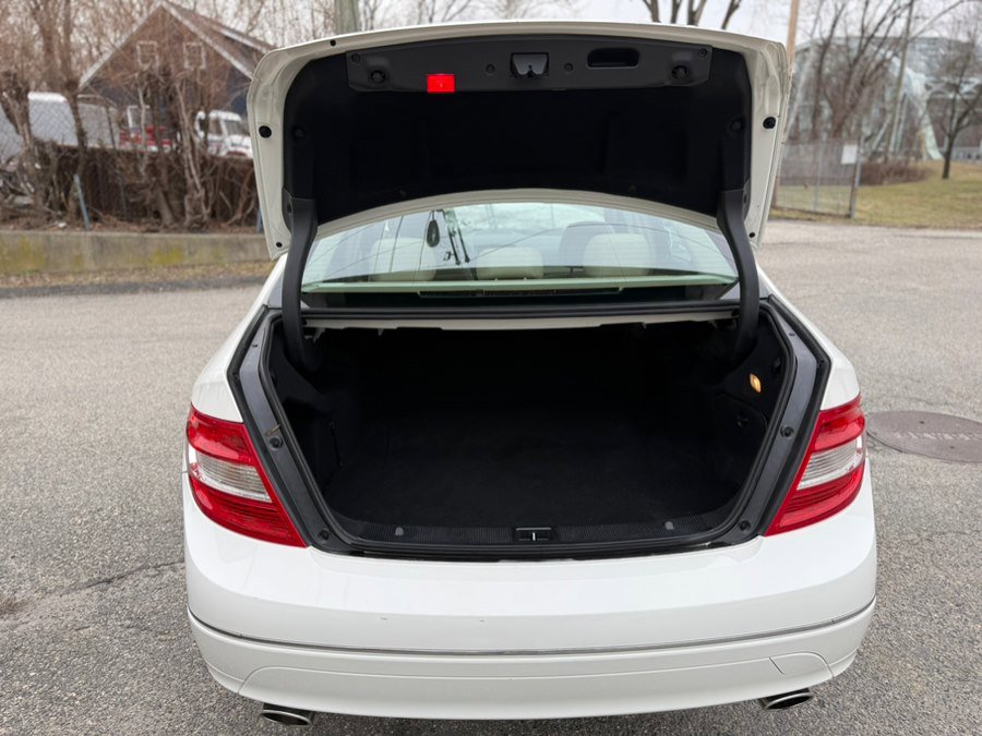 Used 2010 Mercedes-Benz C 300 4MATIC Sedan image 23