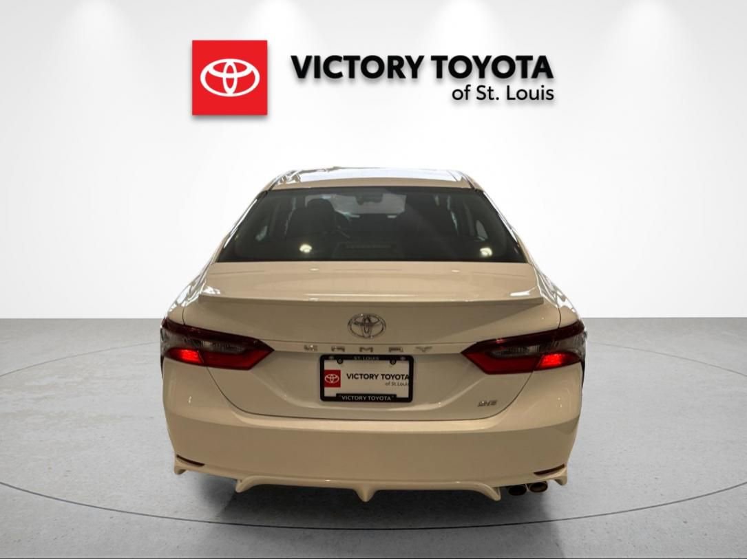 Used 2023 Toyota Camry SE FWD image 4