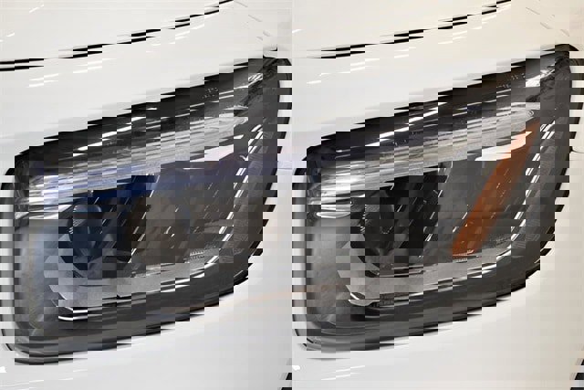 New 2025 Mercedes-Benz GLB 250 4MATIC image 17